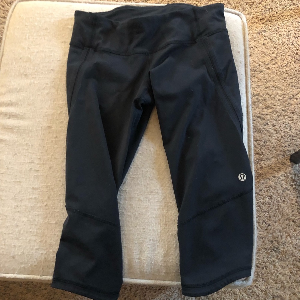 Lululemon black run excel crop